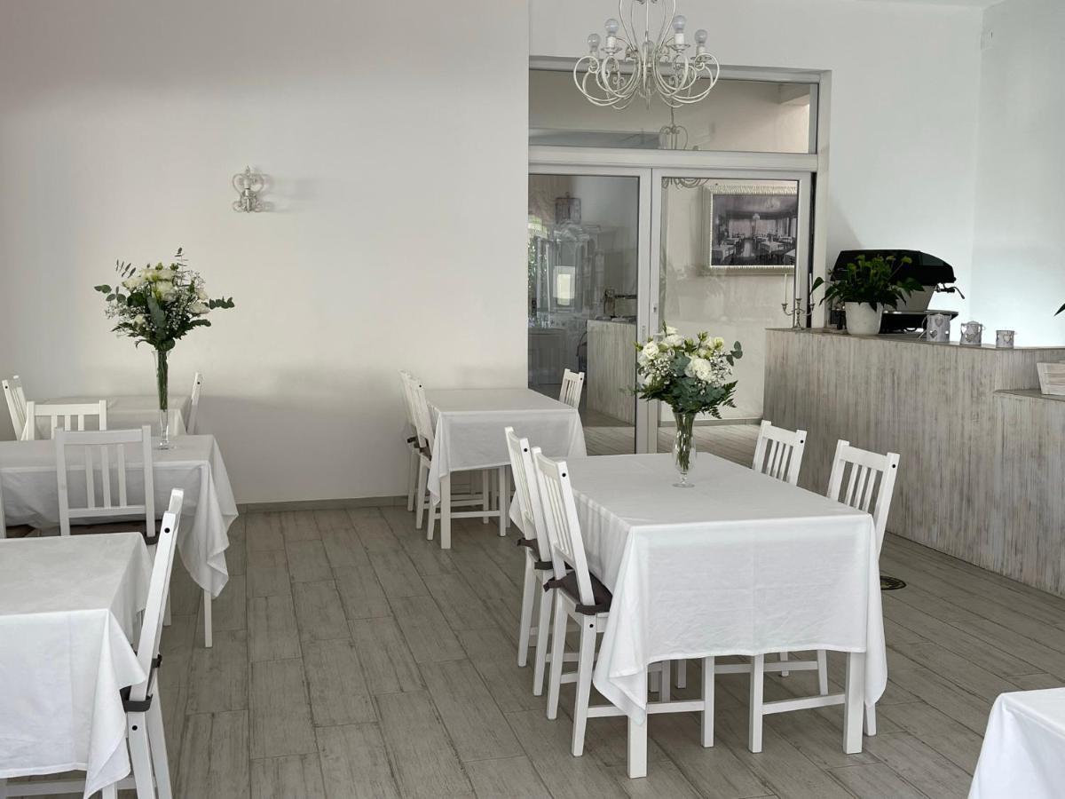 Hotel Garni Stella Marina Cervia Exterior foto